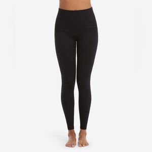 Spanx Look at Me Now Seamless Leggings #FL3515 Black Stripe Size Medium Shaping